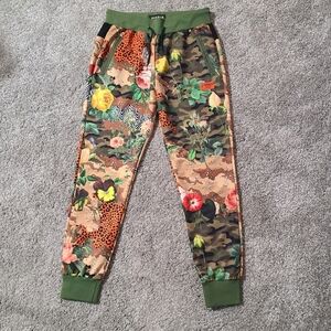 Multi pattern joggers